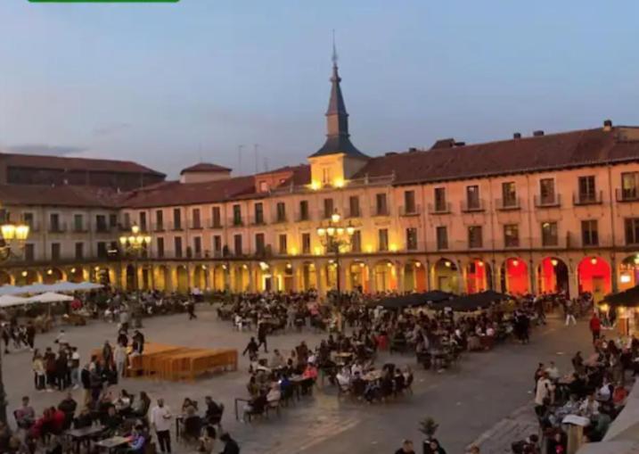 Arquitecto De La Vida- Plaza Mayor León Εξωτερικό φωτογραφία