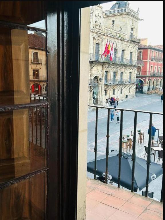 Arquitecto De La Vida- Plaza Mayor León Εξωτερικό φωτογραφία