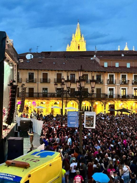 Arquitecto De La Vida- Plaza Mayor León Εξωτερικό φωτογραφία