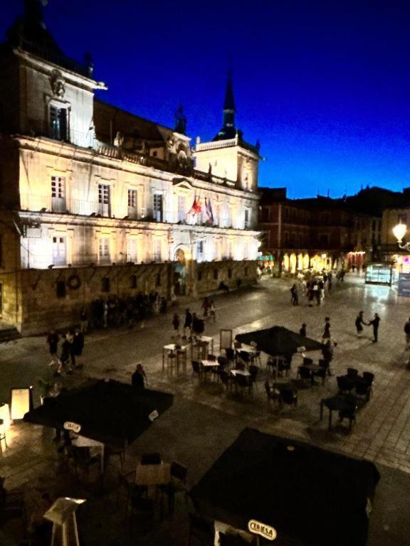 Arquitecto De La Vida- Plaza Mayor León Εξωτερικό φωτογραφία